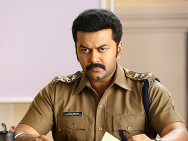 പോലീസ് വേഷങ്ങള്‍