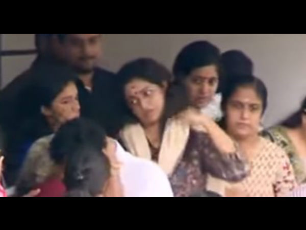 അവിടെ സംഭവിച്ചത്