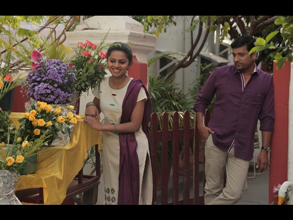 സൂചകമാണ് ആ ഇളിച്ചിവായന്‍