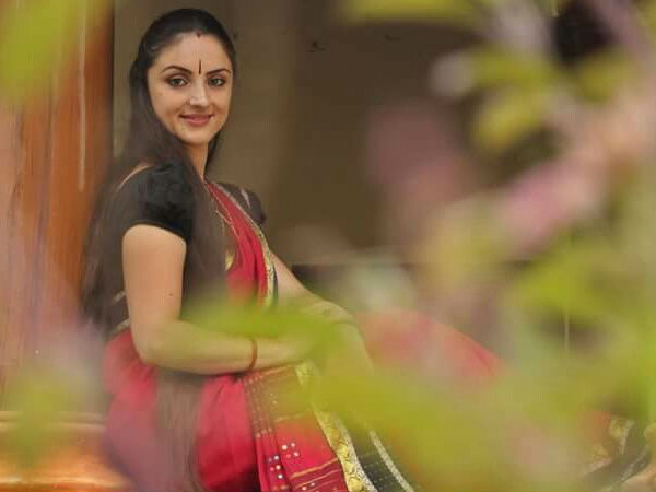 അടിമയാണോ അങ്ങനെ വിളിക്കാന്‍?