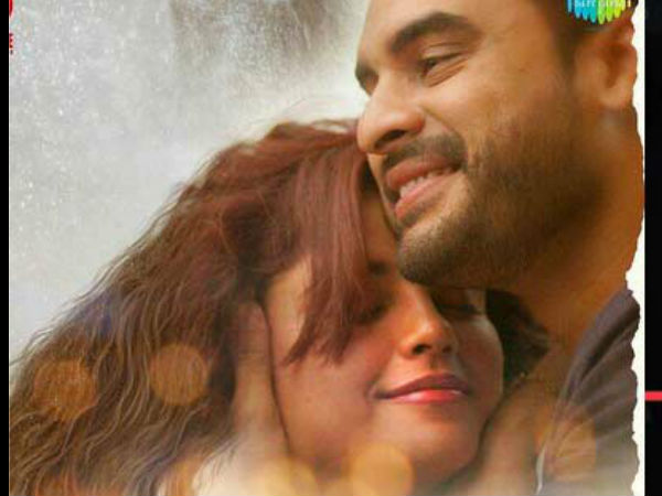 ചിത്രീകരണത്തില്‍ രണ്ട് ചിത്രങ്ങള്‍