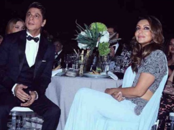 പുരസ്‌കാര വേദിയില്‍ 