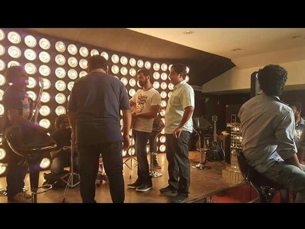 എല്ലാം മനസ്സിലാക്കി മുന്നേറുന്നു