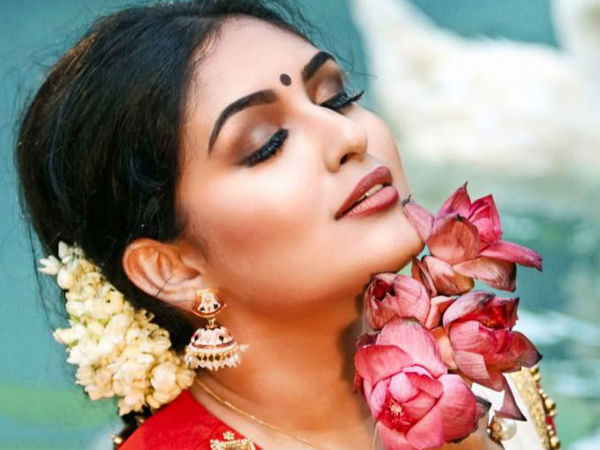 ശ്രദ്ധിക്കപ്പെടുന്ന വേഷങ്ങള്