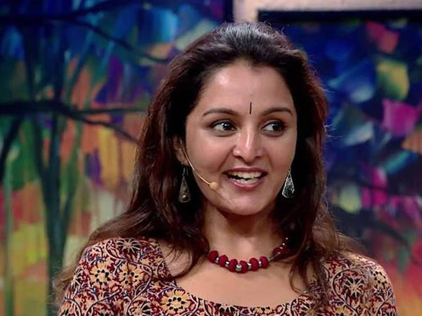 ചാരിറ്റി പ്രവര്‍ത്തനങ്ങളില്‍ സജീവമായി