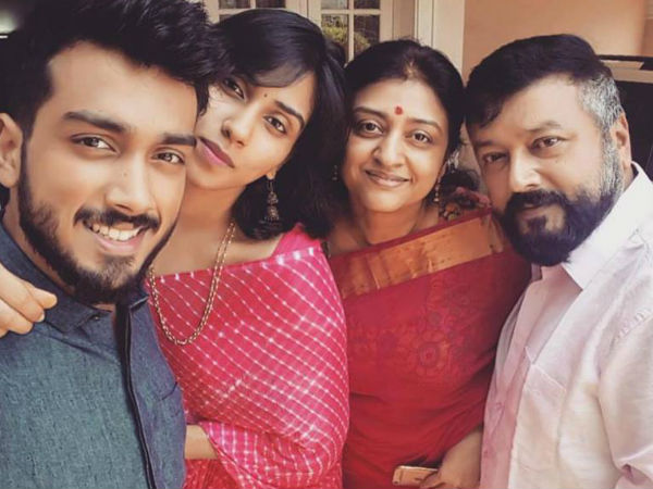 പലരും ചോദിക്കുന്നു