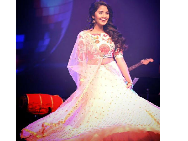 ഡാന്‍സാണോ..