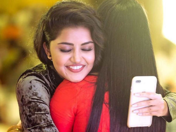 സ്‌നേഹപ്രകടനം