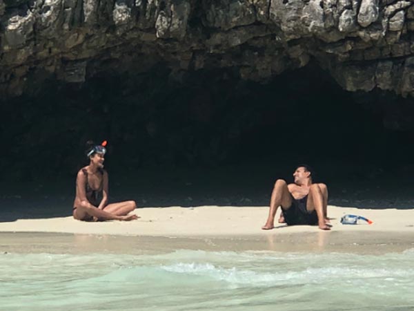 ലവ്‌ലി കപ്പിള്‍സ്