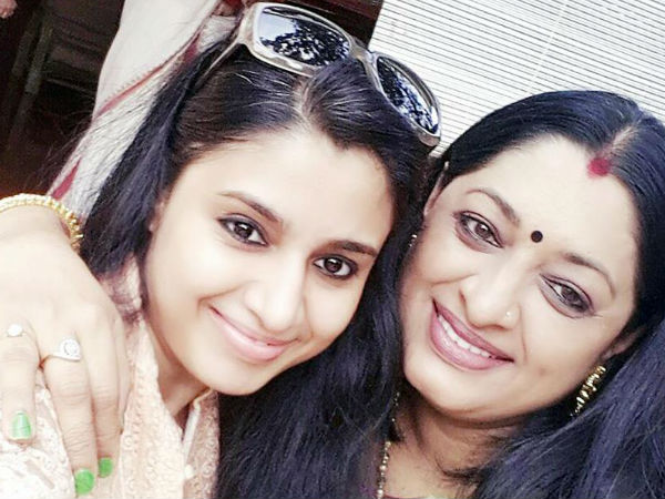 ഊര്‍മിളയ്‌ക്കൊപ്പം