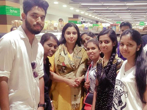 ഫാന്‍സിനൊപ്പം