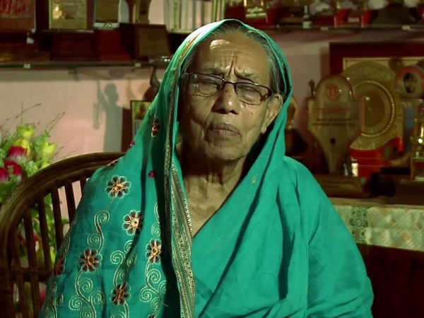 കലാരംഗത്ത് സജീവമാണ്