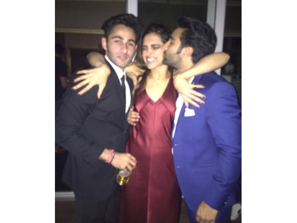 ദീപികയുടെ ചിത്രങ്ങള്‍ 