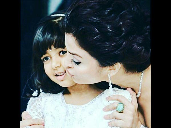 ഐശ്വര്യയ്‌ക്കൊപ്പം ആരാധ്യ