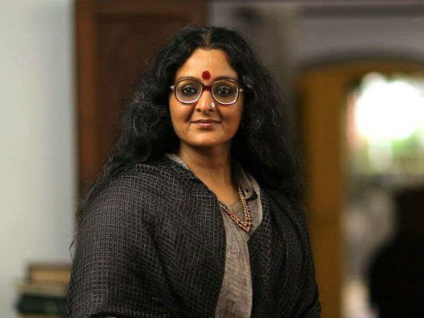 സംവിധായകന്‍ തിരക്കിലാണ്