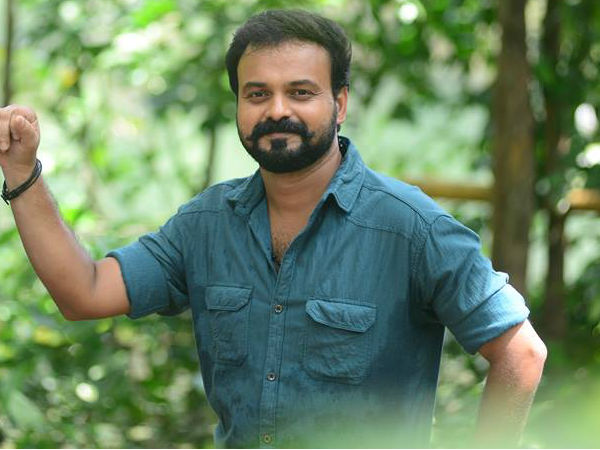 അണിയറയില്‍