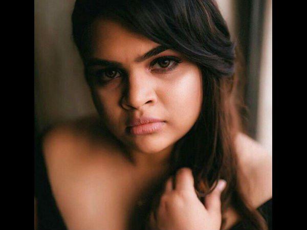 സെക്‌സി ഫോട്ടോഷൂട്ട് 