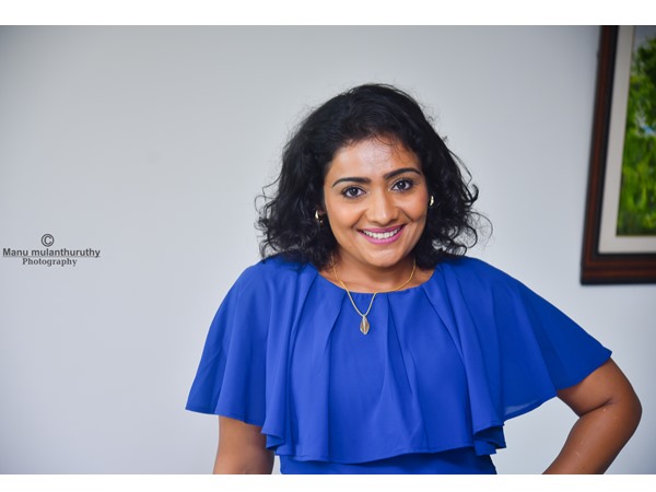 ആരാധികമാരുടെ ഭീഷണി