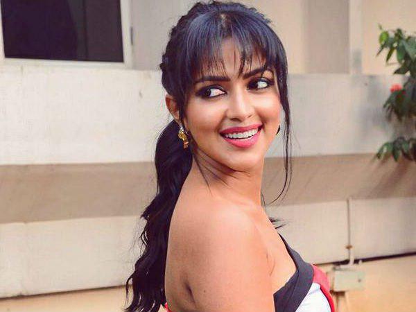 അമല പ്രതികരിച്ചത് 