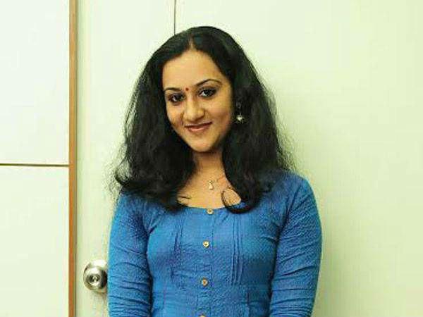 സീരിയലിലേക്ക് 