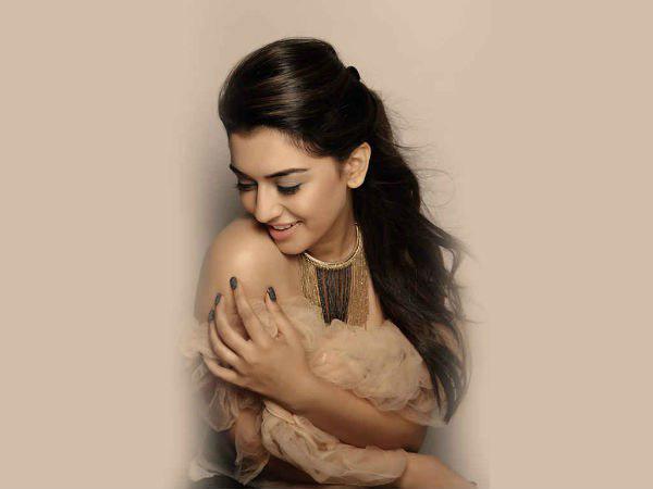 തിരക്കിലാണ് 