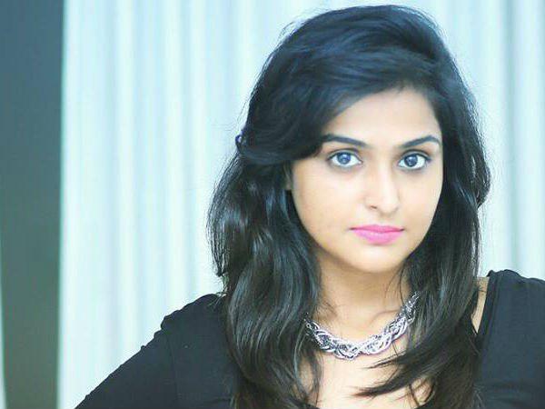 തിരക്കിലാണ് 