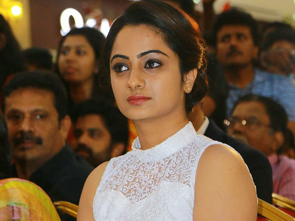 കമ്മാരസംഭവം 