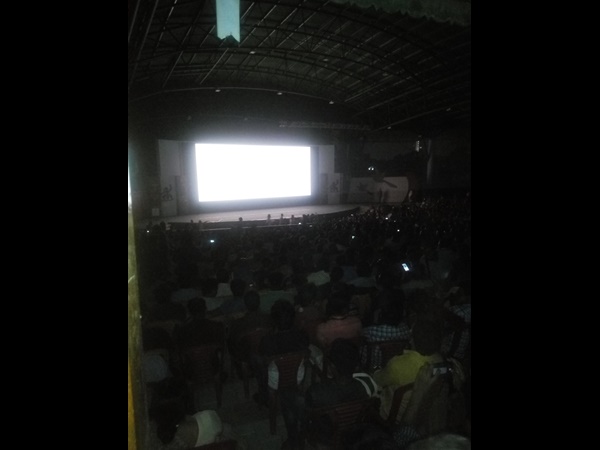  ധൈര്യം സംഭരിച്ച് കാണാം