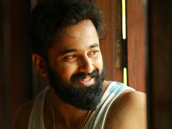 പിന്നെ ഭീഷണി