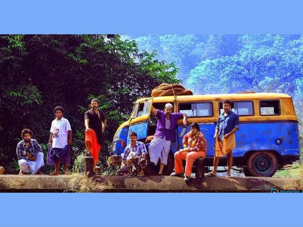 യാത്ര അതേ വാനില്‍