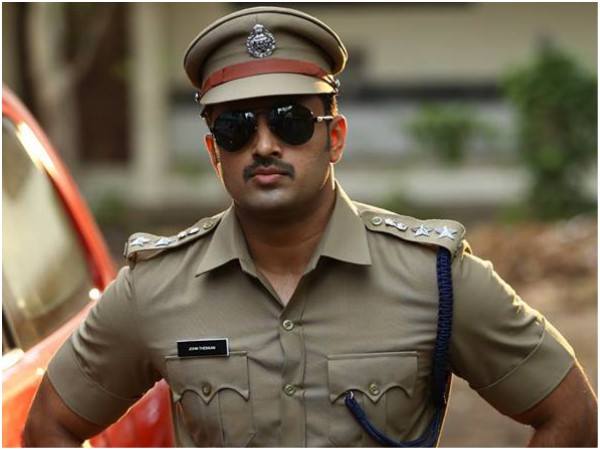 പോലീസ് ഓഫീസറായി ഉണ്ണിമുകുന്ദന്‍