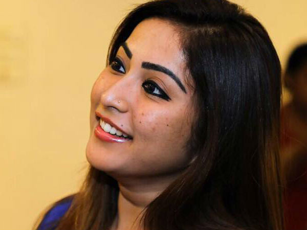 കളം മാറ്റി ചവിട്ടി നോക്കി