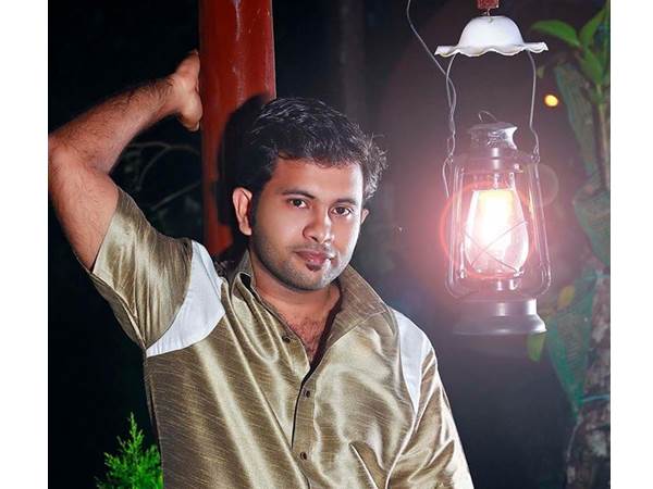 ആട് 2 പ്രമോട്ട് ചെയ്തു