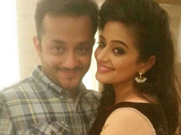 വീട്ടിലിരിക്കേണ്ട