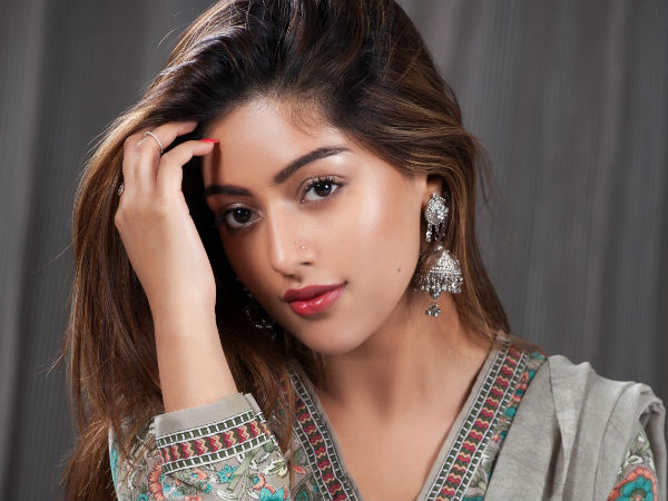 സ്വയം ഡബ്ബ് ചെയ്തു 