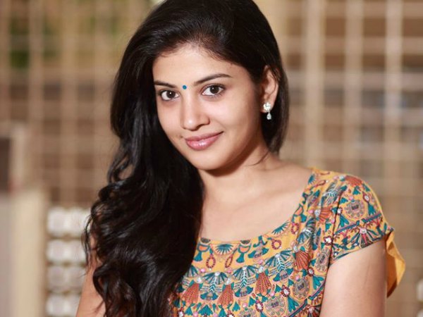  ഇറച്ചിവെട്ടുക്കാരിയായ അനിത