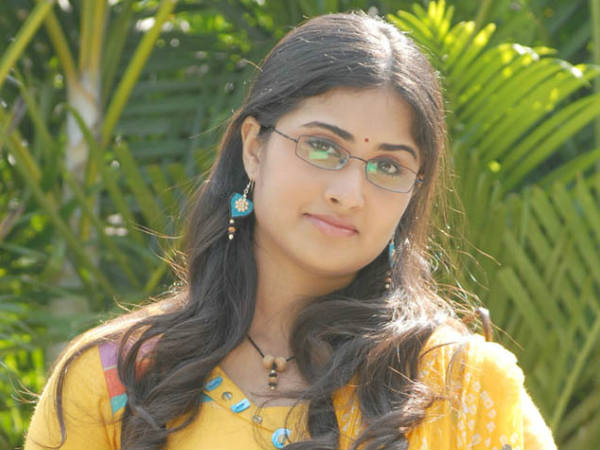 തെലുങ്കില്‍ നിന്നും തമിഴിലേക്കും മലയാളത്തിലേക്കും