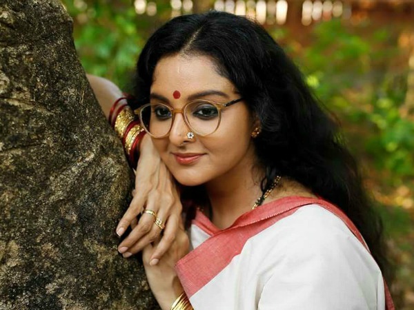 മഞ്ജുവാണ് യോഗ്യ 