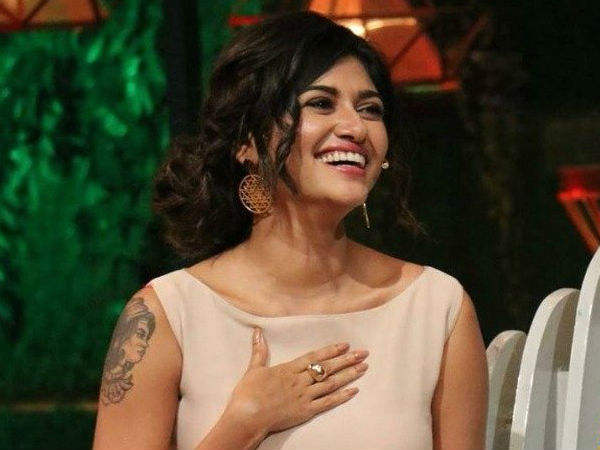 ഓവിയയുടെ ആശംസ 