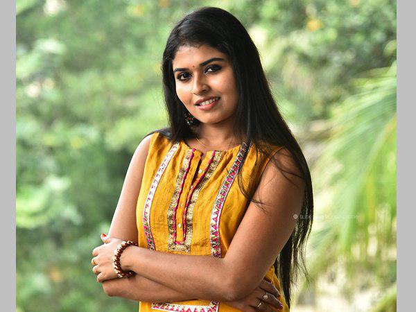 സ്വന്തം ശബ്ദം ഉപയോഗിക്കുന്നു