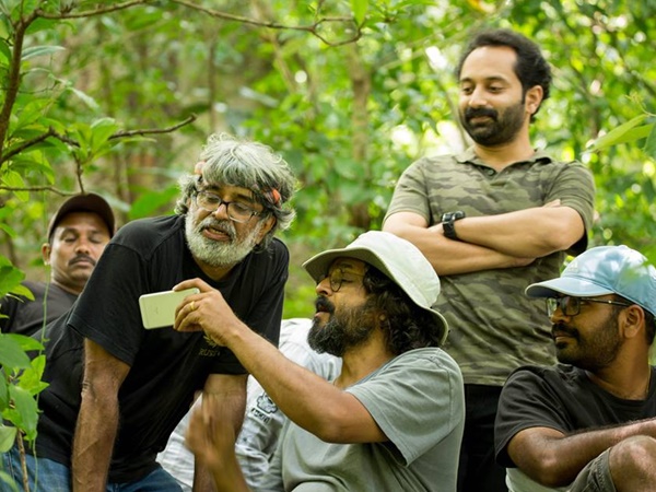 തിരക്കഥ തയ്യാറാക്കിയത്