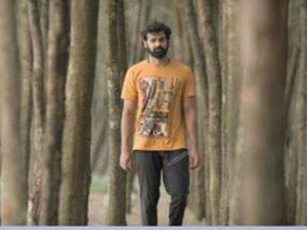 പാര്‍ക്കൗര്‍ പരിശീലനം നേടിയിരുന്നു