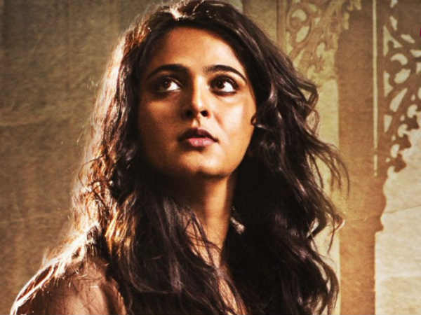 കേടികളുടെ കളക്ഷൻ