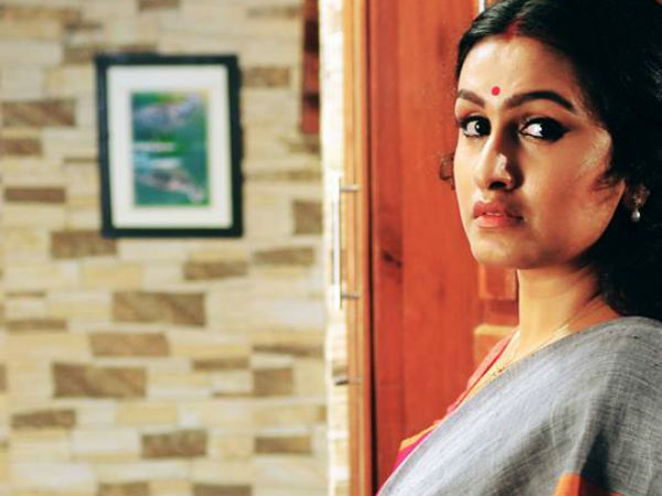 പിന്നീട് ട്രാക്കിലായി