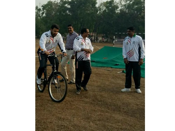 പുതിയ ലുക്ക്