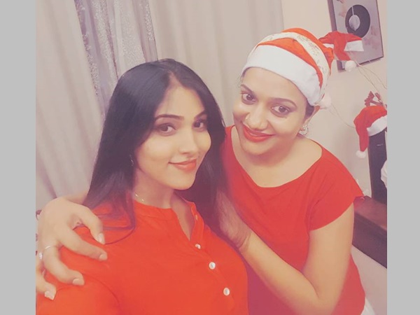 നാത്തൂന്‍മാരുടെ സൗഹൃദം