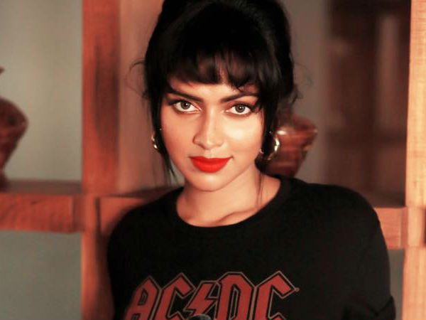 വീട്ടിലെ എതിര്‍പ്