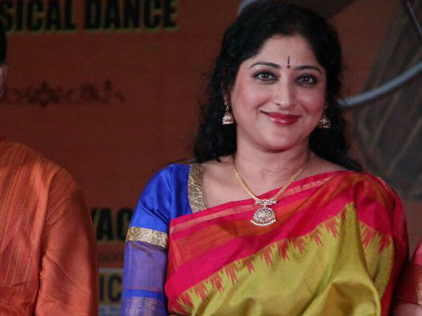 ആരെയും കണ്ടു മുട്ടിയില്ലേ