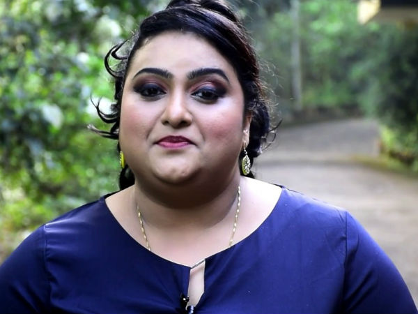 ബാല്യം നൈജീരിയയില്‍