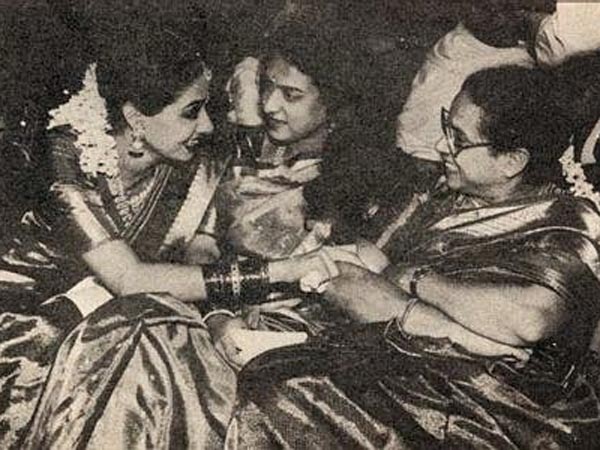 ഒരു അവാര്‍ഡ് നൈറ്റ്